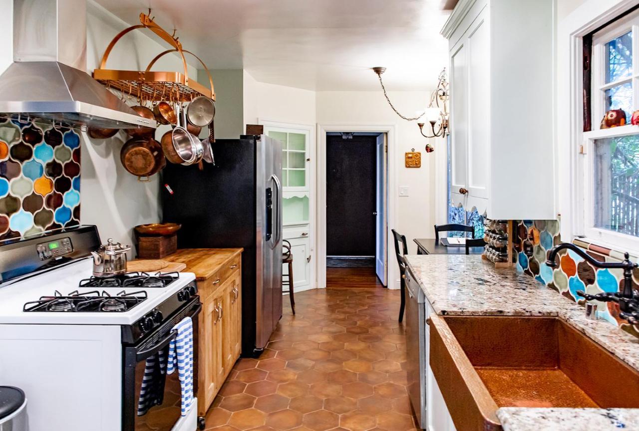 Beautiful, Historic Family Home Near Lake Merritt Оакланд Экстерьер фото